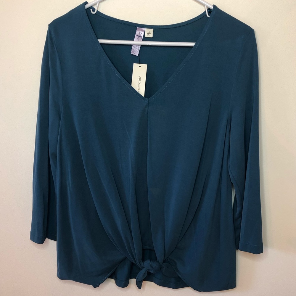 Tie front 3/4 sleeve Francesca’s V-Neck